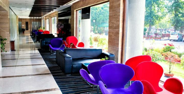 Hotel Shivalikview Chandīgarh エクステリア 写真