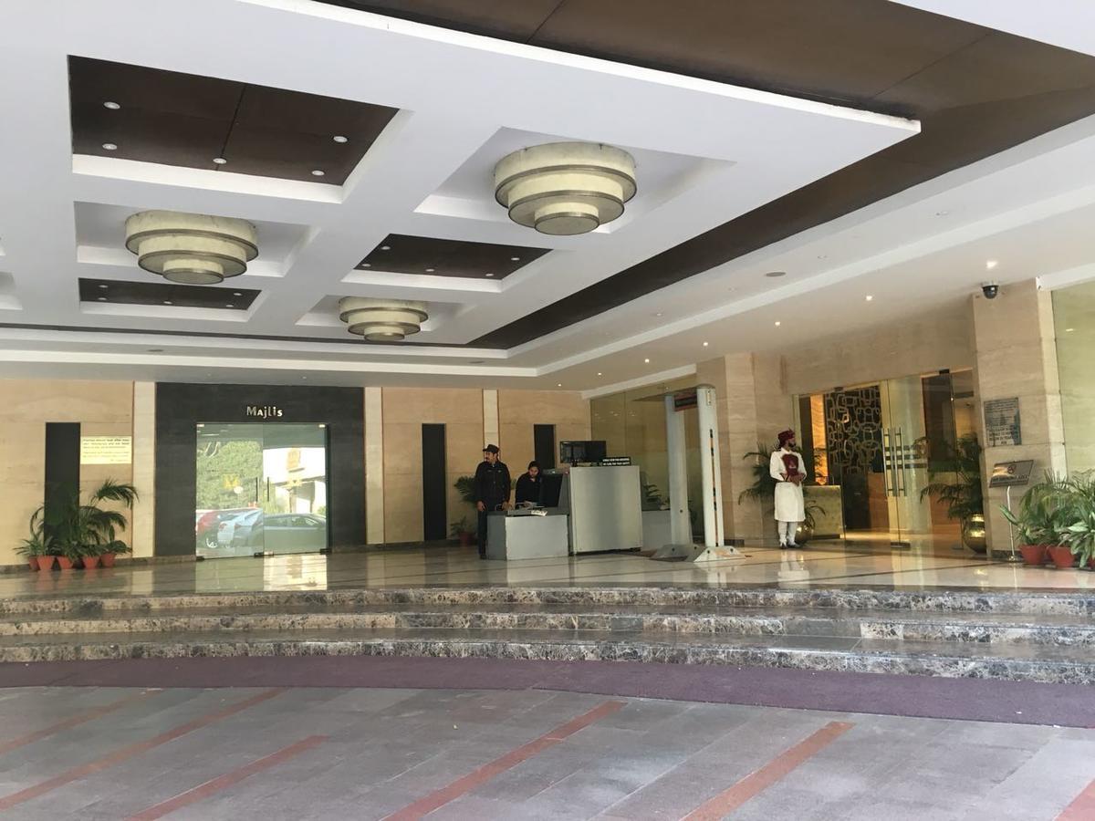 Hotel Shivalikview Chandīgarh エクステリア 写真