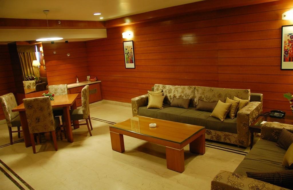 Hotel Shivalikview Chandīgarh エクステリア 写真
